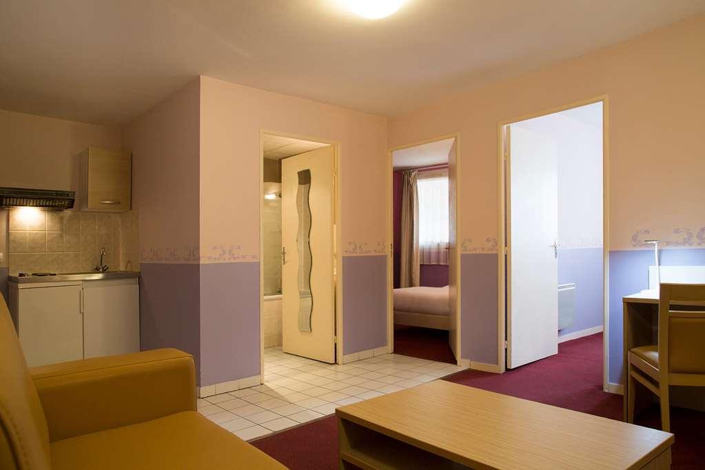 Brit Hotel Le Lion D'Or Chinon Quarto foto