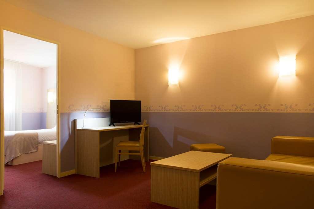 Brit Hotel Le Lion D'Or Chinon Quarto foto