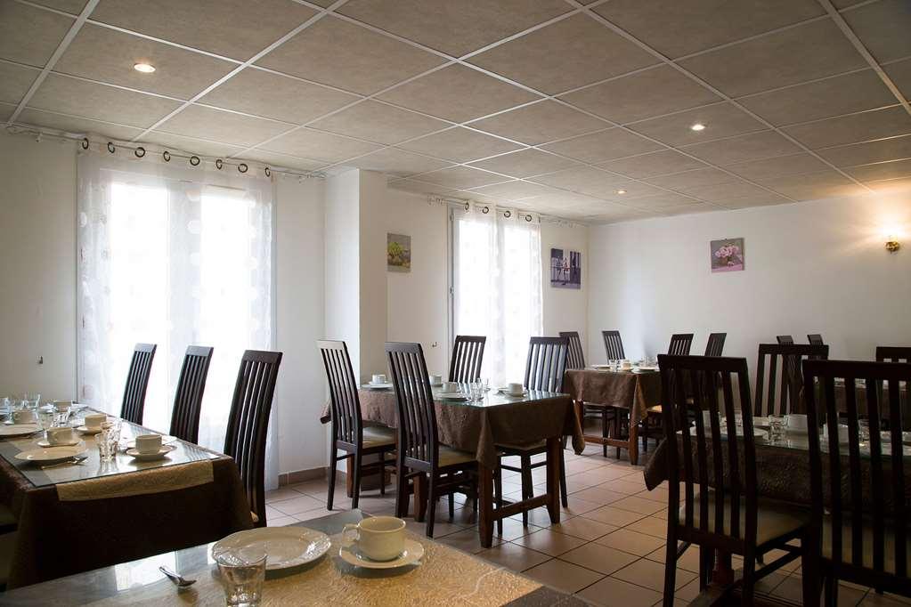 Brit Hotel Le Lion D'Or Chinon Amenidades foto