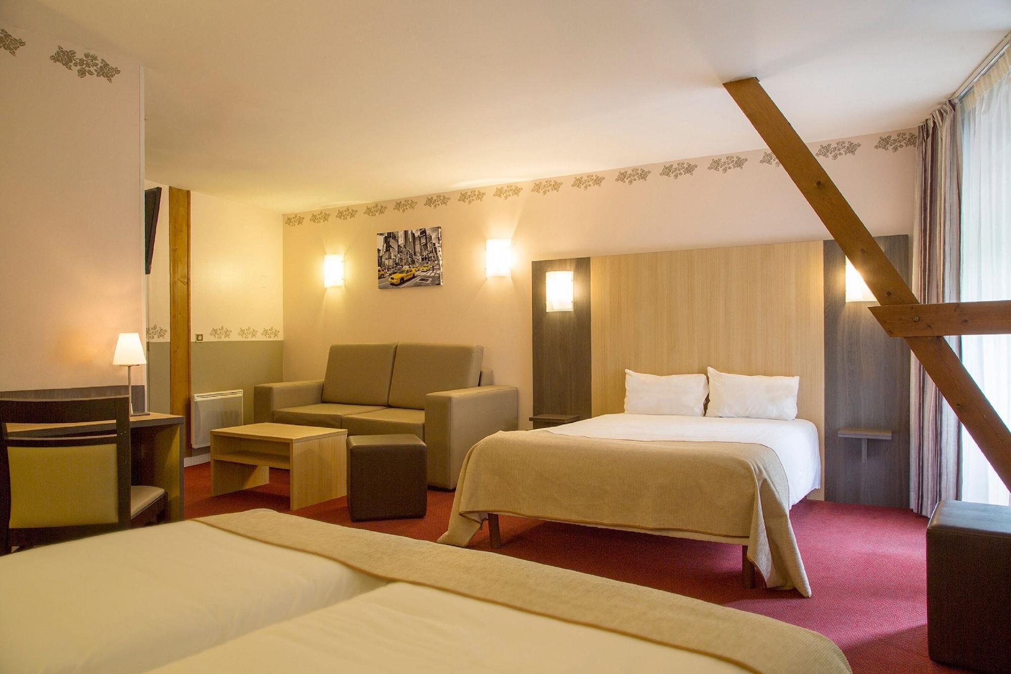 Brit Hotel Le Lion D'Or Chinon Exterior foto