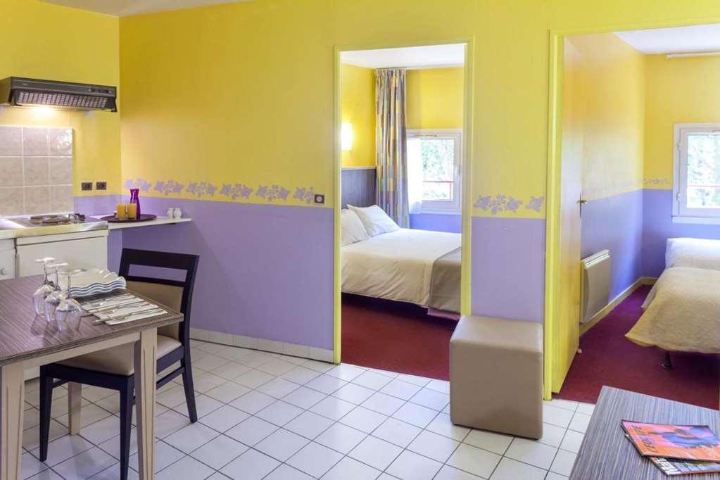 Brit Hotel Le Lion D'Or Chinon Quarto foto