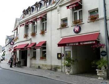 Brit Hotel Le Lion D'Or Chinon Exterior foto